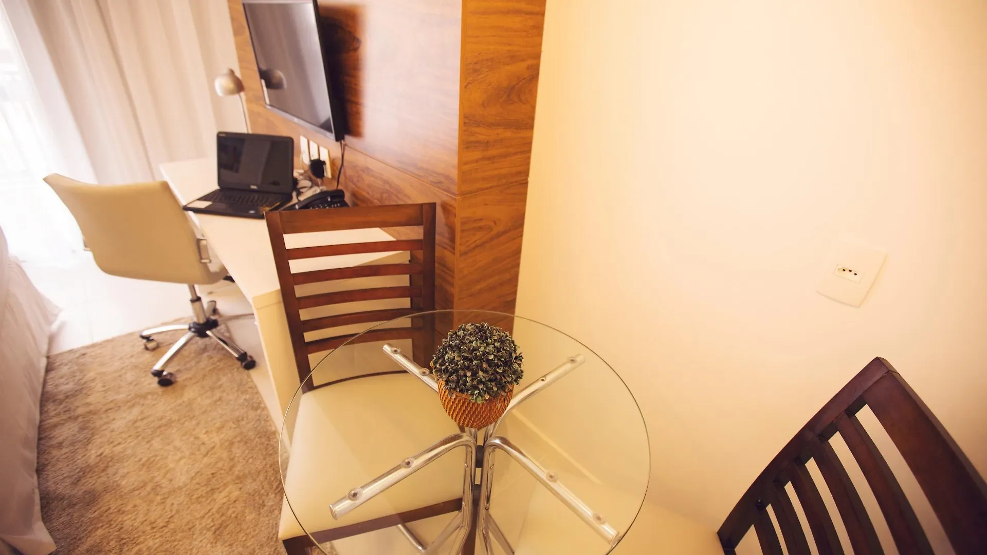 Hotel Fusion Hplus Express + Brasilia
