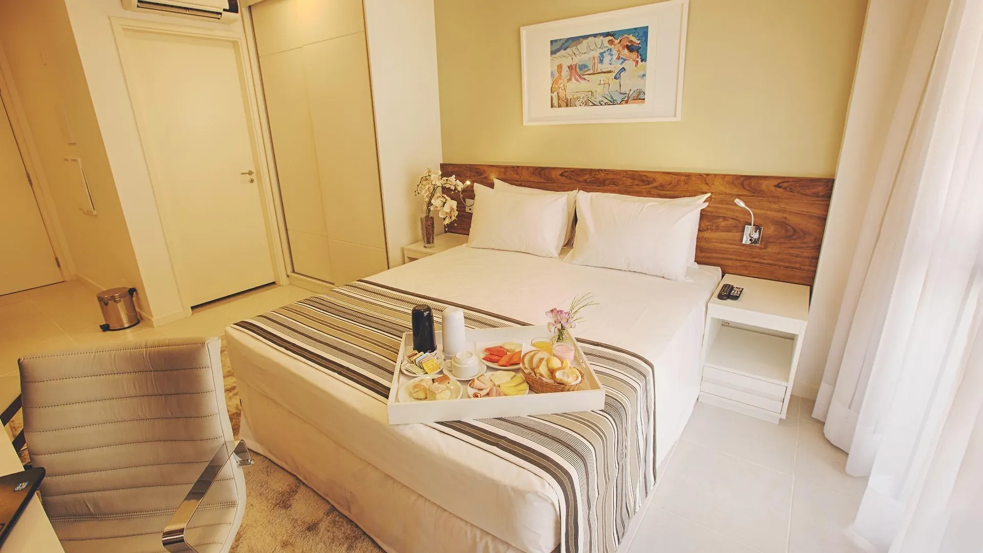 *** Hotel Fusion Hplus Express + Brasilia Brazil