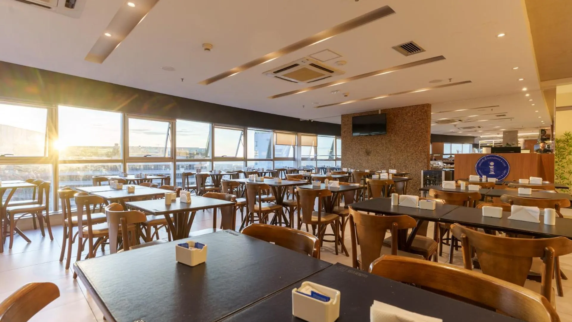 *** Hotel Fusion Hplus Express + Brasilia Brazil